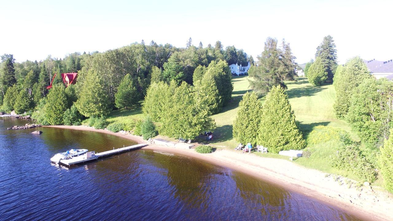 Motel Le Fleuron Saint-Donat-de-Montcalm Buitenkant foto