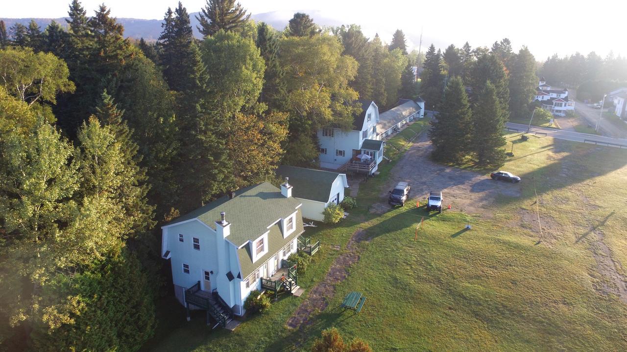 Motel Le Fleuron Saint-Donat-de-Montcalm Buitenkant foto