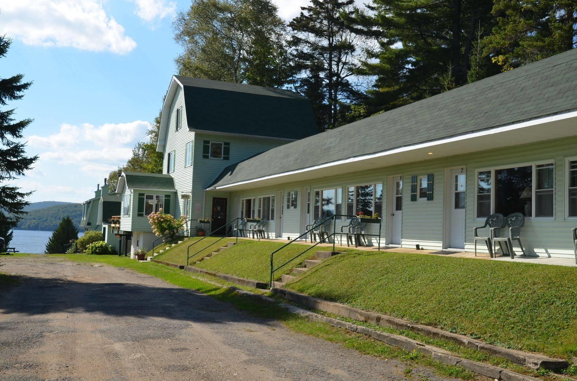 Motel Le Fleuron Saint-Donat-de-Montcalm Buitenkant foto