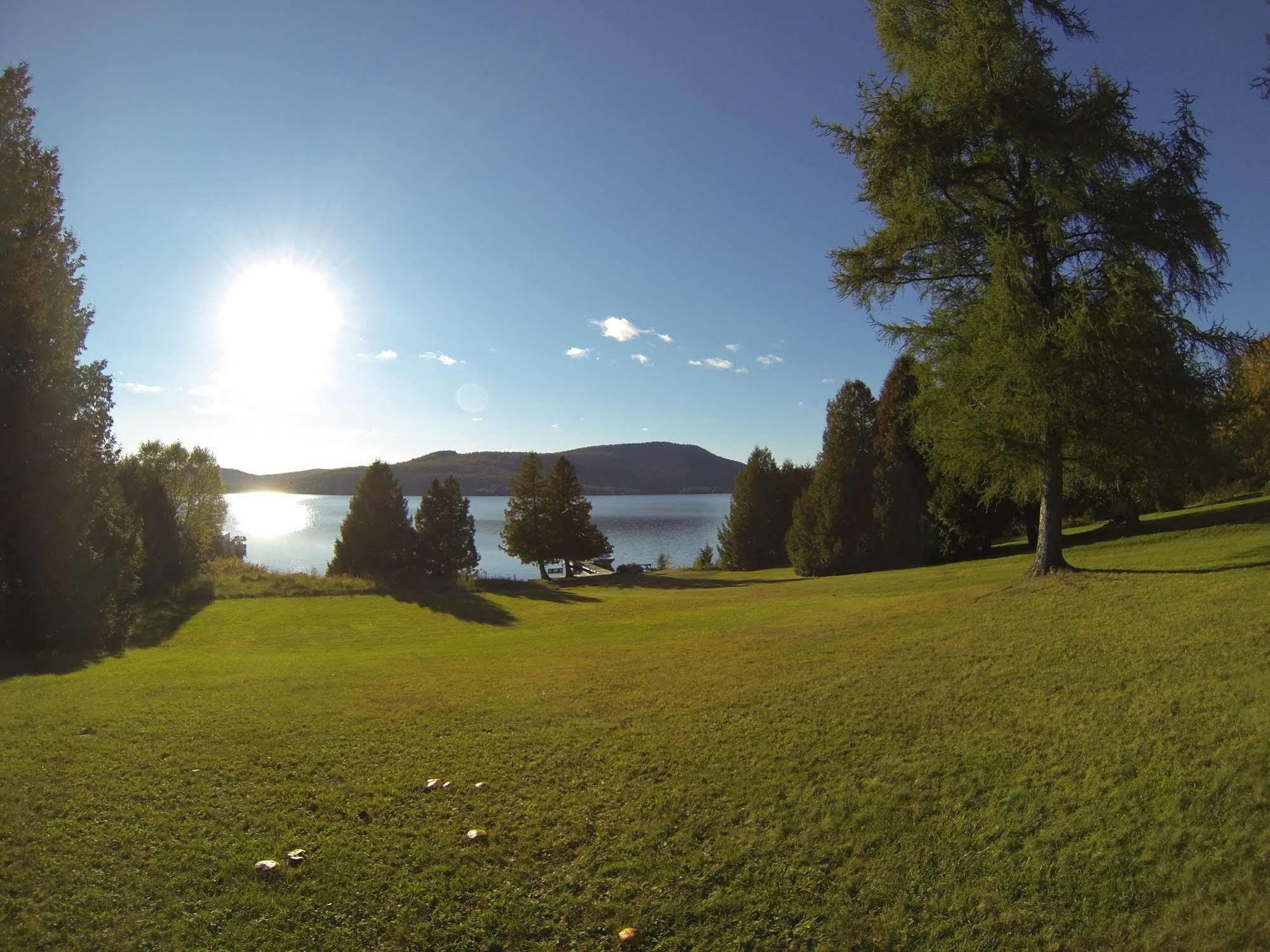 Motel Le Fleuron Saint-Donat-de-Montcalm Buitenkant foto